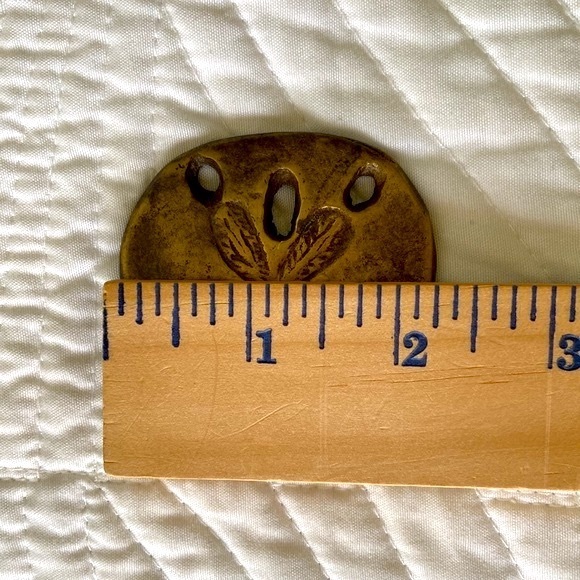 2 brass Sand Dollar Paperweights Coastal Beach Seaside Shells Decor - Picture 7 of 7